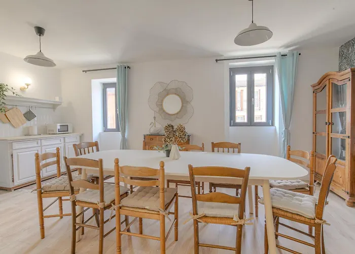 Gite La Terrasse, 4 Chambres, 10 Pers, Centre Ville